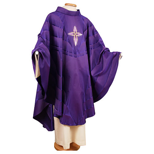 Chasuble in wool with machine embroidered cross, Jacquard fabric Gamma 1