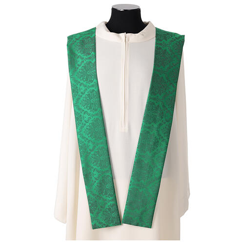 Chasuble damassée avec col en V 100% acétate 8