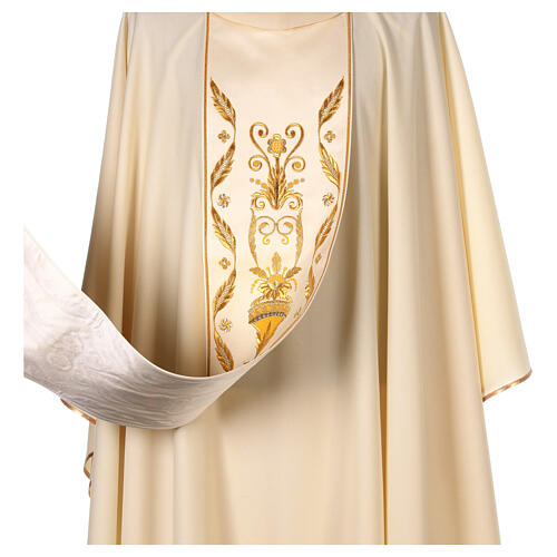 Chasuble in pure wool with embroidered satin gallon Gamma 5