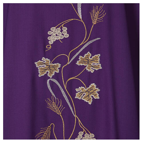 Chasuble of 100% wool, grape branches applied to the fabric Gamma 2