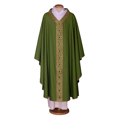 Chasuble with golden braided neckline and banding, 100% wool Gamma 1