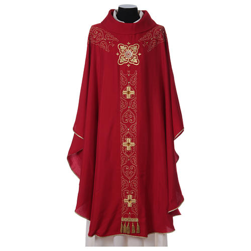 Chasuble with Italian neckline and golden embroideries 1