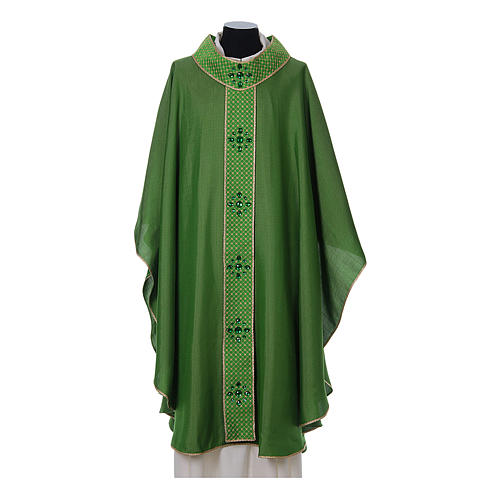 Chasuble with Italian neckline and stones decorations 3