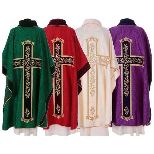 Liturgical chasuble of damask fabric with crucifix 10