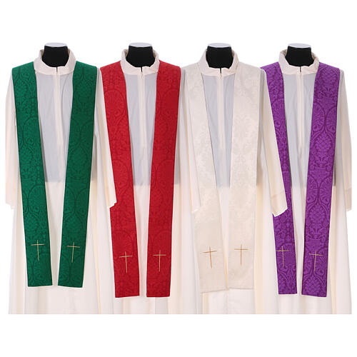 Liturgical chasuble of damask fabric with crucifix 12