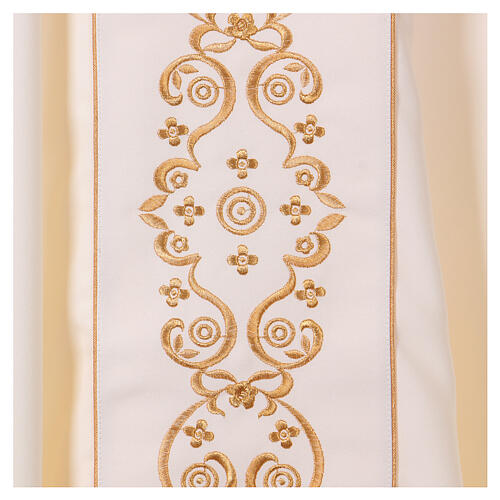 Marian chasuble with gold and light blue decoration 4