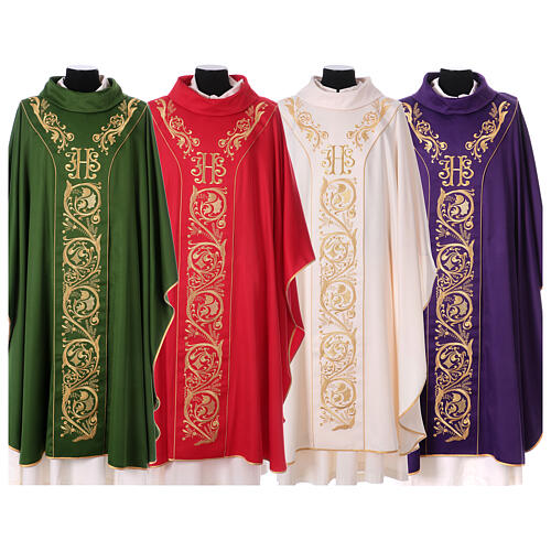 Chasuble with golden decorations, in 100% polyester 1