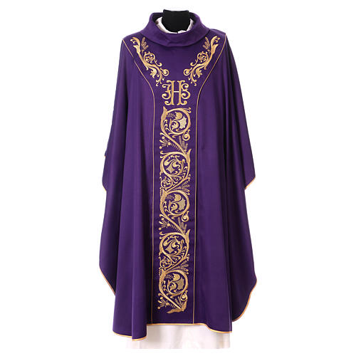 Chasuble with golden decorations, in 100% polyester 7