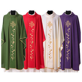 Chasuble with flowers and golden decorations, 80% polyester 20% wool