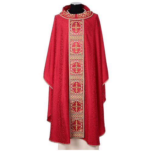 Chasuble with golden crosses on orphrey, 64% acetate 36% viscose Gamma 1