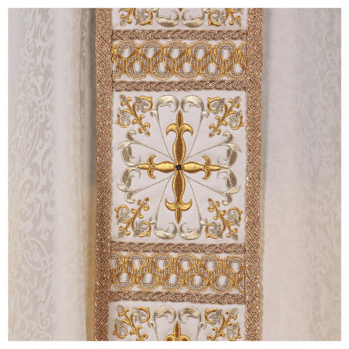 Chasuble with golden crosses on orphrey, 64% acetate 36% viscose Gamma 6