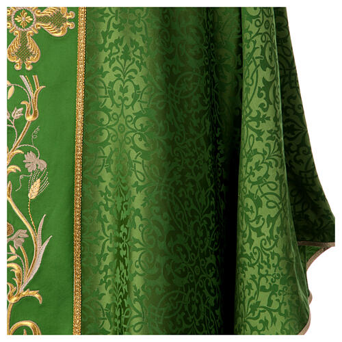 Chasuble with crosses and flowers, 65% acetate 35% viscose Gamma 5