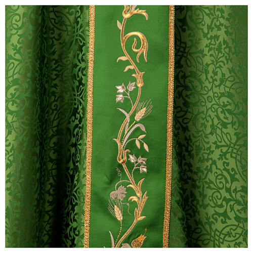 Chasuble with crosses and flowers, 65% acetate 35% viscose Gamma 7