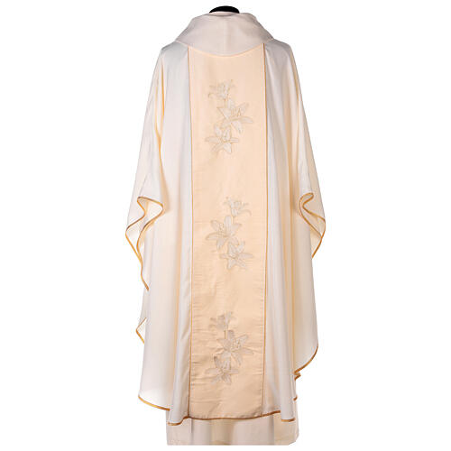 Ivory Marian chasuble with golden lilies and Mary's monogram 5