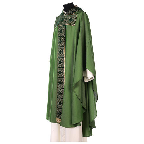 Chasuble étole velours broderie or 4 couleurs viscose polyester 4