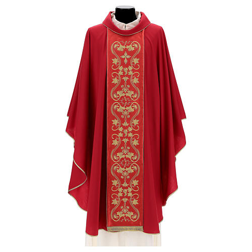 100% wool chasuble with decoration of golden grape shoots and strass 5