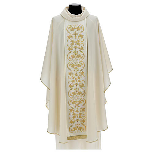 100% wool chasuble with decoration of golden grape shoots and strass 7