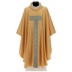 Gold Chasuble in lame polyester and wool with front and back gallon