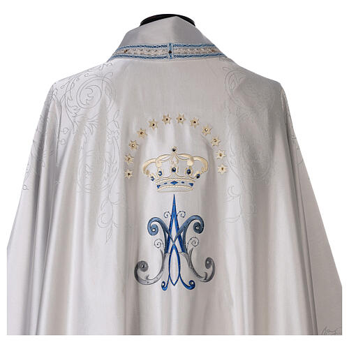 White chasuble with machine-embroidered marial pattern, acetate and viscose Gamma 10