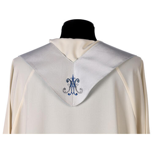 White chasuble with machine-embroidered marial pattern, acetate and viscose Gamma 18