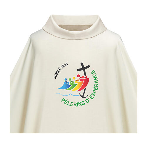 Chasuble couleur ivoire Slabbinck logo officiel coloré FRA Jubilé 2025 Dupion 2