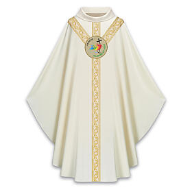 Gothic chasuble by Slabbinck of ivory and golden fabric, Jubilee 2025 official logo embroidered in ENG