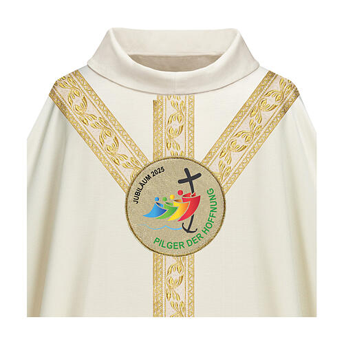 Casula Slabbinck gotica logo ufficiale lingua tedesca Giubileo 2025 avorio oro 2