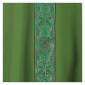 Kasel aus superleichtem Vatican-Stoff mit Mittelstab – geometrische Kreuzornamente auf Vorder- und Rückseite