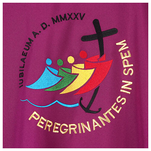 Bestickte Jubiläumskasel 2025 Morello Vatikanstoff 2