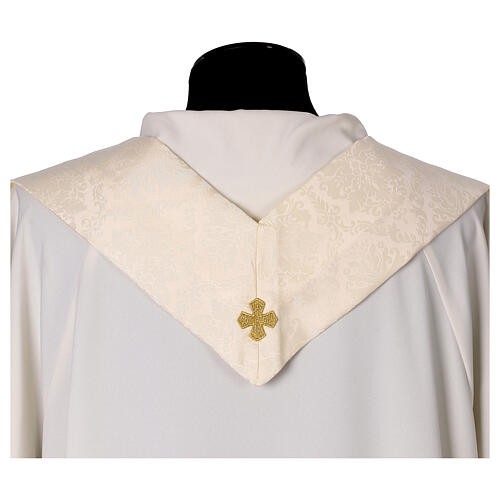 Ivory damask chasuble with Sacred Heart of Mary on the galloon 9