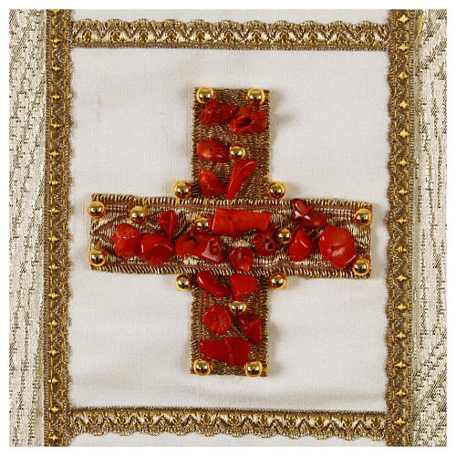 Golden silk chasuble with Sardinian coral embroidery by Vebi Confezioni 9