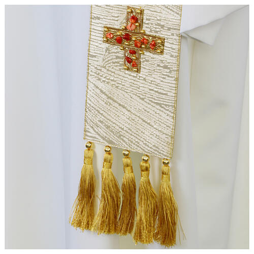 Golden silk chasuble with Sardinian coral embroidery by Vebi Confezioni 16