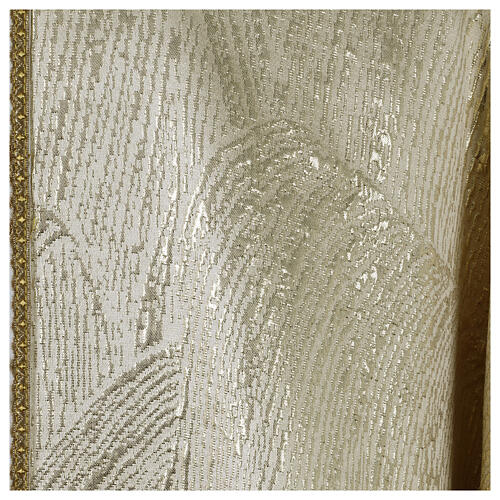 Casulla seda dorada con bordados coral sardo Vebi Confezioni 7