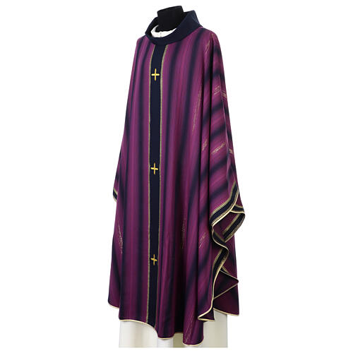 Chasuble with gold lurex stripe pattern and cross embroidery by Gamma 10
