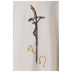 Kasel mit stilisiertem Christus am Kreuz und Alfa-Omega-Stickerei – goldfarbener Saum