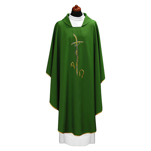 Kasel mit stilisiertem Christus am Kreuz und Alfa-Omega-Stickerei – goldfarbener Saum 8