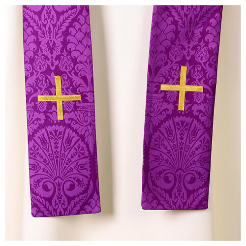 Damask chasuble with velvet collar and appliqués 15
