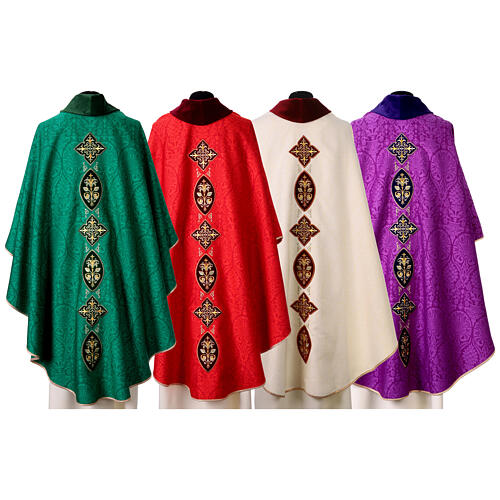 Damask chasuble with velvet collar and applications 13