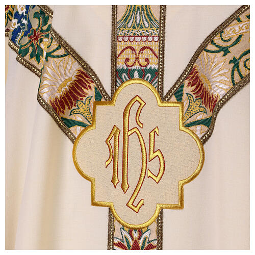 Chasuble with golden floral galloon and paschal lamb 6