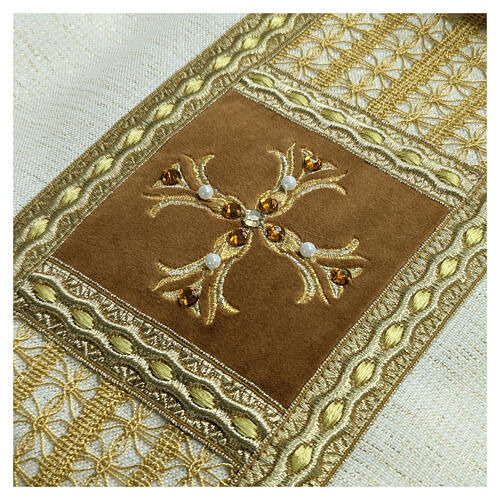 Chasuble with gold thread details, golden galloon, pearls, gemstones 3