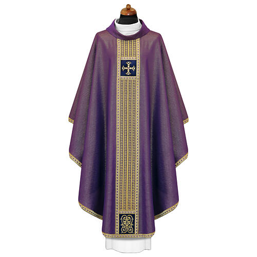 Chasuble with gold thread details, golden galloon, pearls, gemstones 10