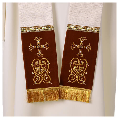 Chasuble with gold thread details, golden galloon, pearls, gemstones 19