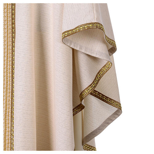 Chasuble gold thread details gold braid trimmings pearls gems 13