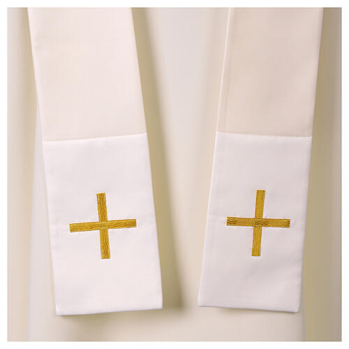 Chasuble with embroidered stole featuring crosses and natural motifs 15