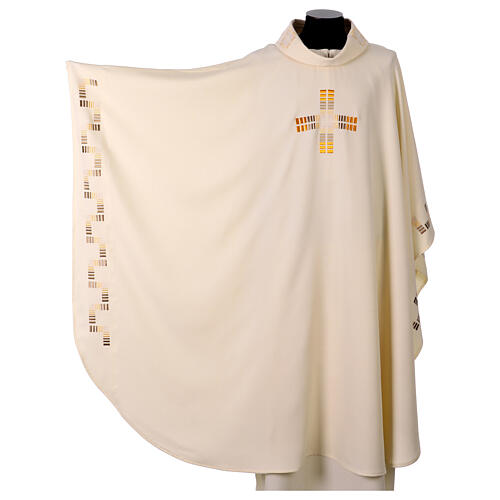 Chasuble with modern geometric patterns in a single colour 9