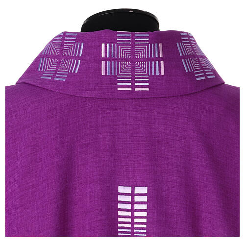 Chasuble with modern geometric patterns in a single colour 12