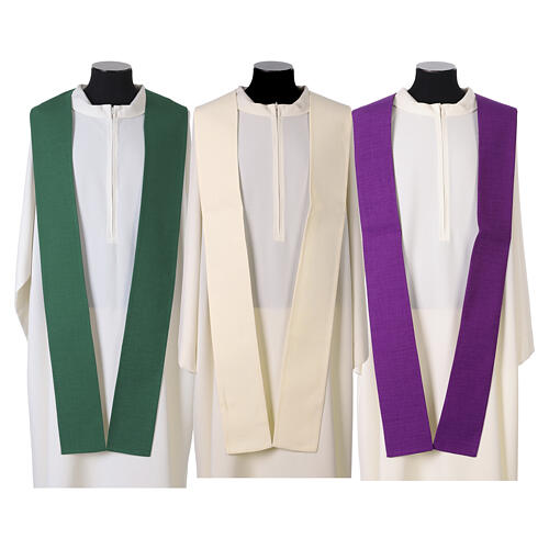 Chasuble with modern geometric patterns in a single colour 15