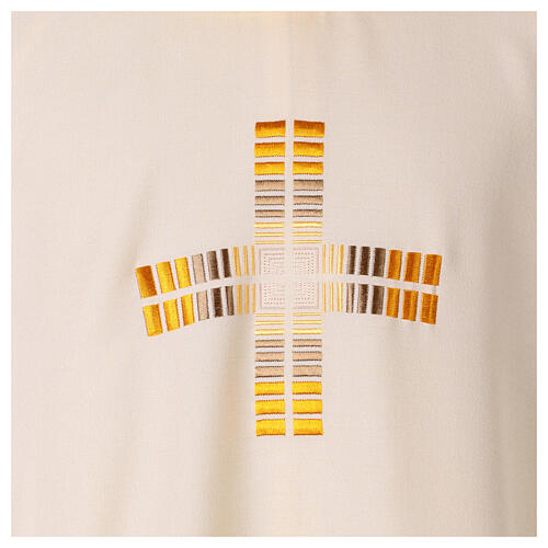 Single-color chasuble with modern geometric motifs 2