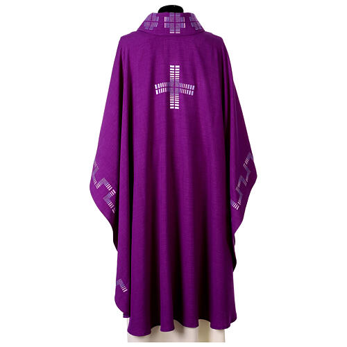 Single-color chasuble with modern geometric motifs 13