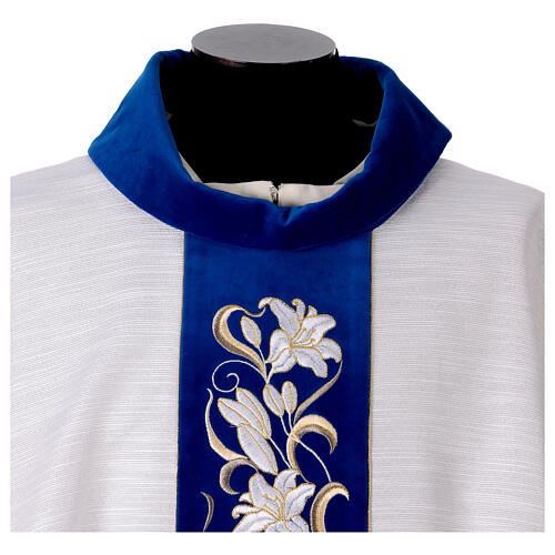 Marian chasuble with lilies on velvet 2